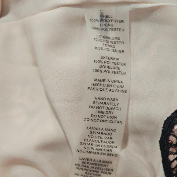 Vince Camuto Elegant Black Scalloped Sequin Lace Dress, size 10 - Picture 6 of 9